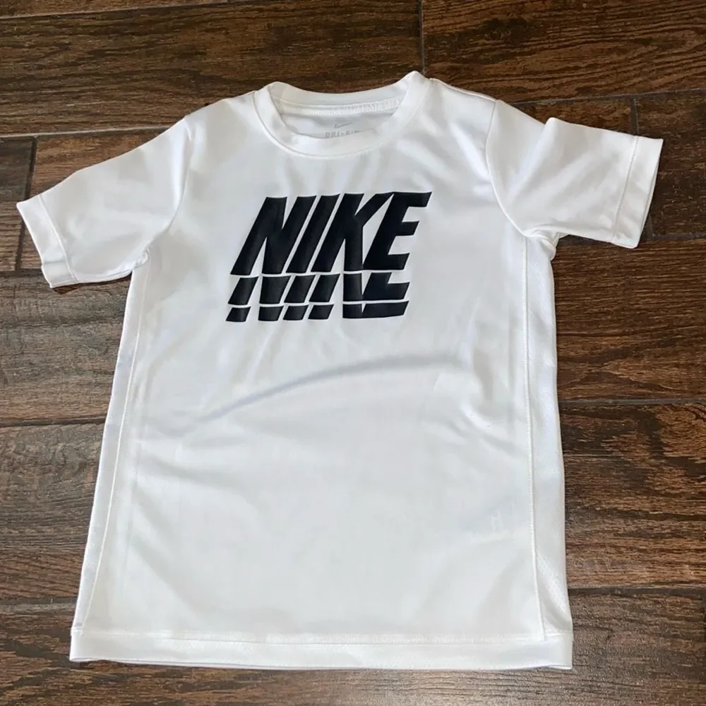 Nike Dri-Fit Shirt Kids Size M